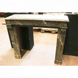 Chimenea de madera pintada de falso mármol - El Avante